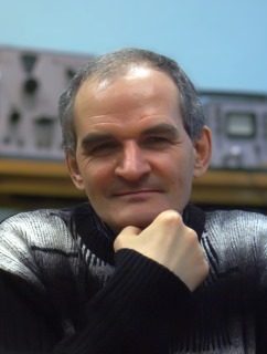 Житло Володимир Якович